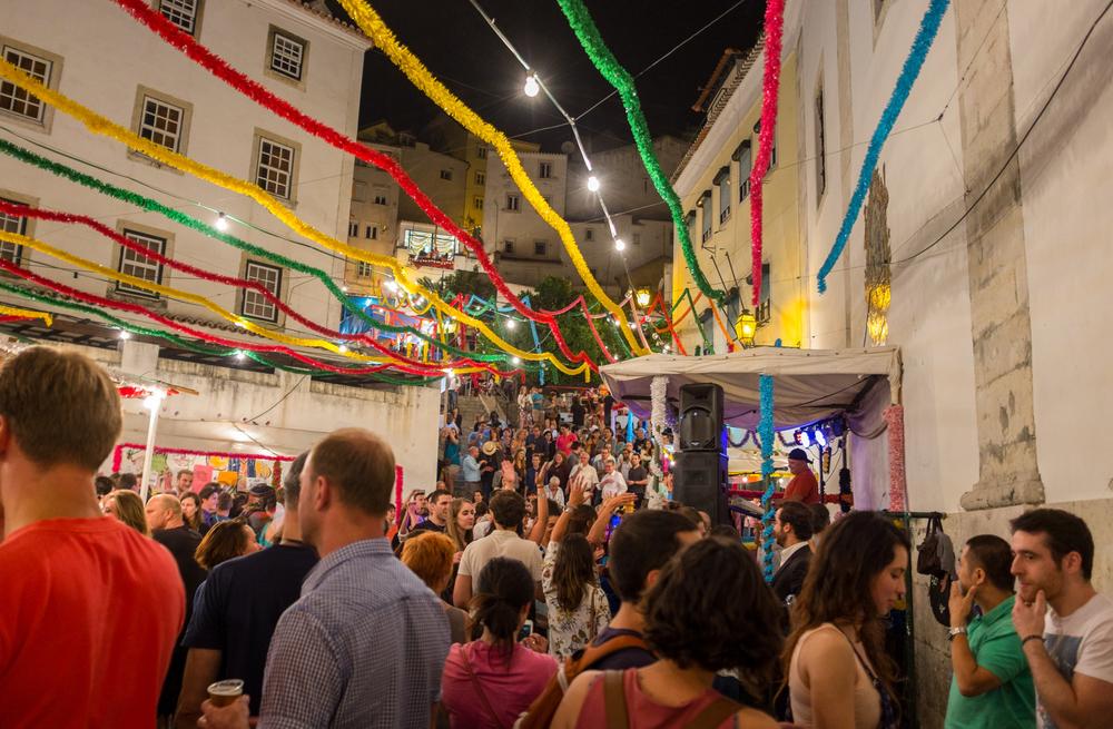 Street party in Lisbon (Ilirjan Rrumbullaku - Flickr)